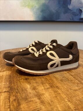 Lucky Step Brown Sneakers with Cream Accents Size 10